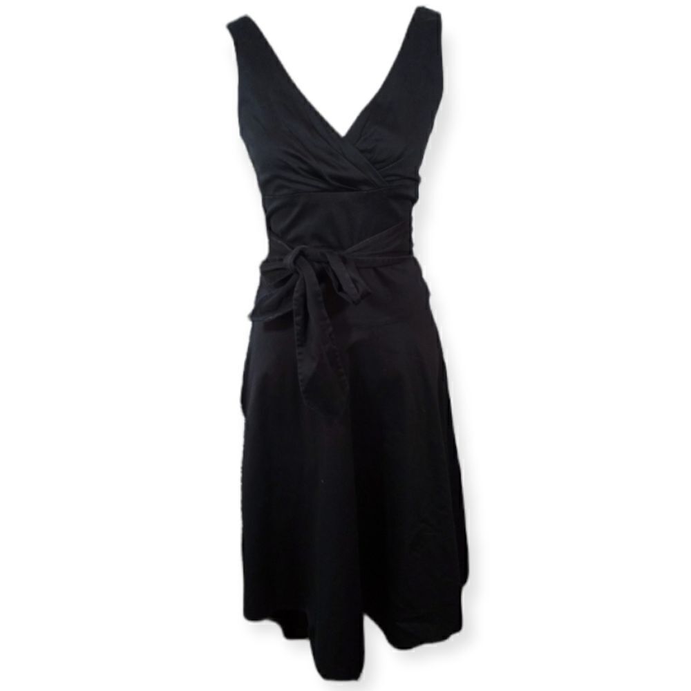 MAX AND CLEO BLACK V-NECK DRESS SZ.4 EUC